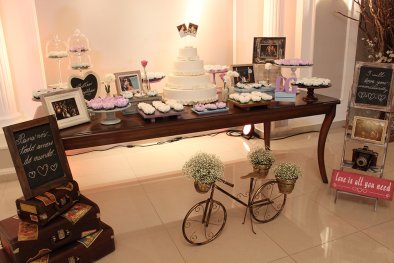 Mesa de bolo para festa de bodas