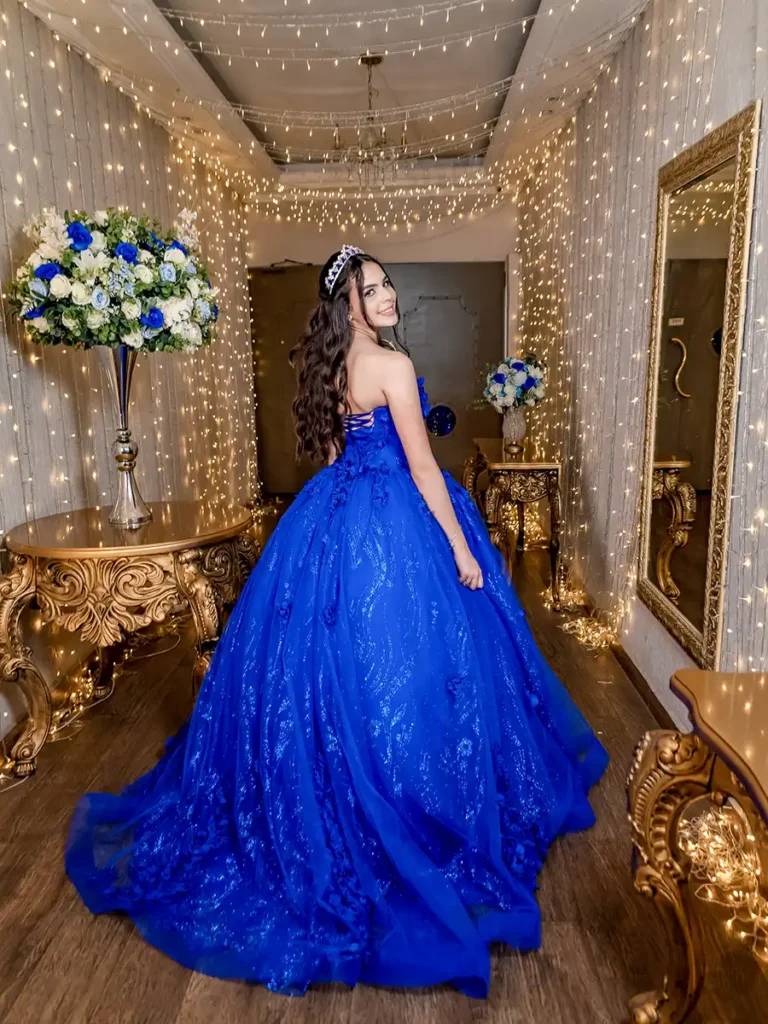 debutante_Lais